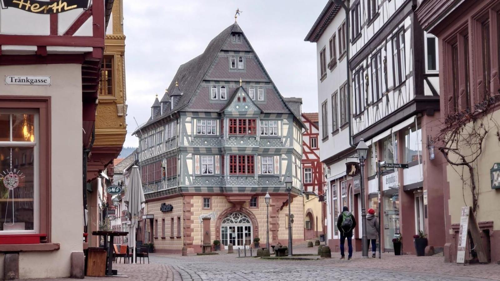 Hotel Zum Riesen - Aelteste Fuerstenherberge Deutschlands Miltenberg Extérieur photo
